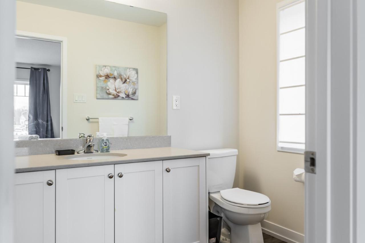 Luxury Townhouse Close To Fairview Casino In Niagara Falls Villa Luaran gambar