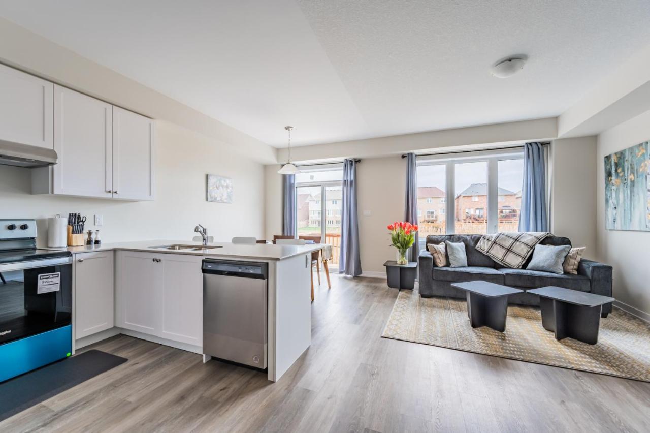 Luxury Townhouse Close To Fairview Casino In Niagara Falls Villa Luaran gambar